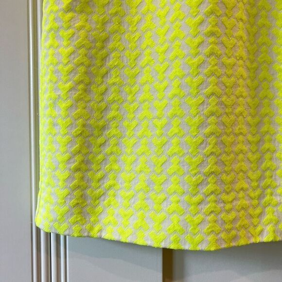 J. Crew Arrow Print Shift Dress Neon Yellow Blue Trim Women’s Size 2 - Picture 7 of 12